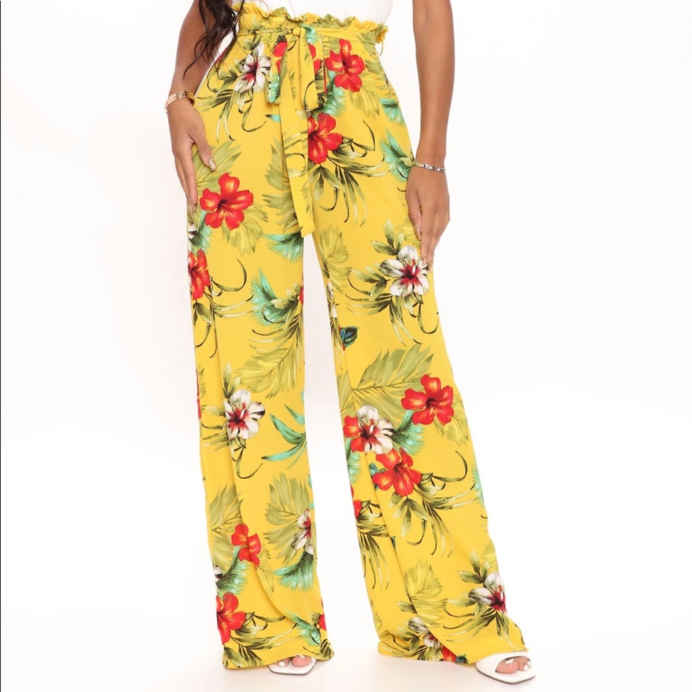 CUTE💛🌺 - Picture 3 of 4